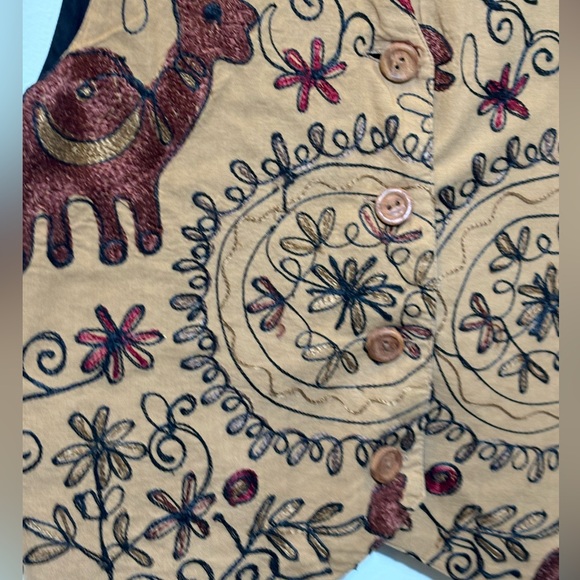 The Limited Vintage Women's Vest M Camel Embroidered Tie Back Wood Buttons - Picture 7 of 8